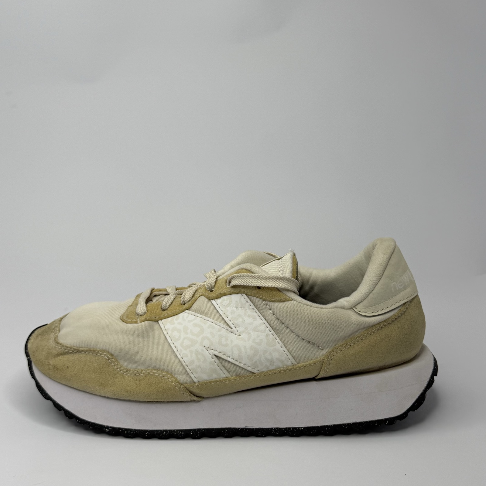 New Balance 237