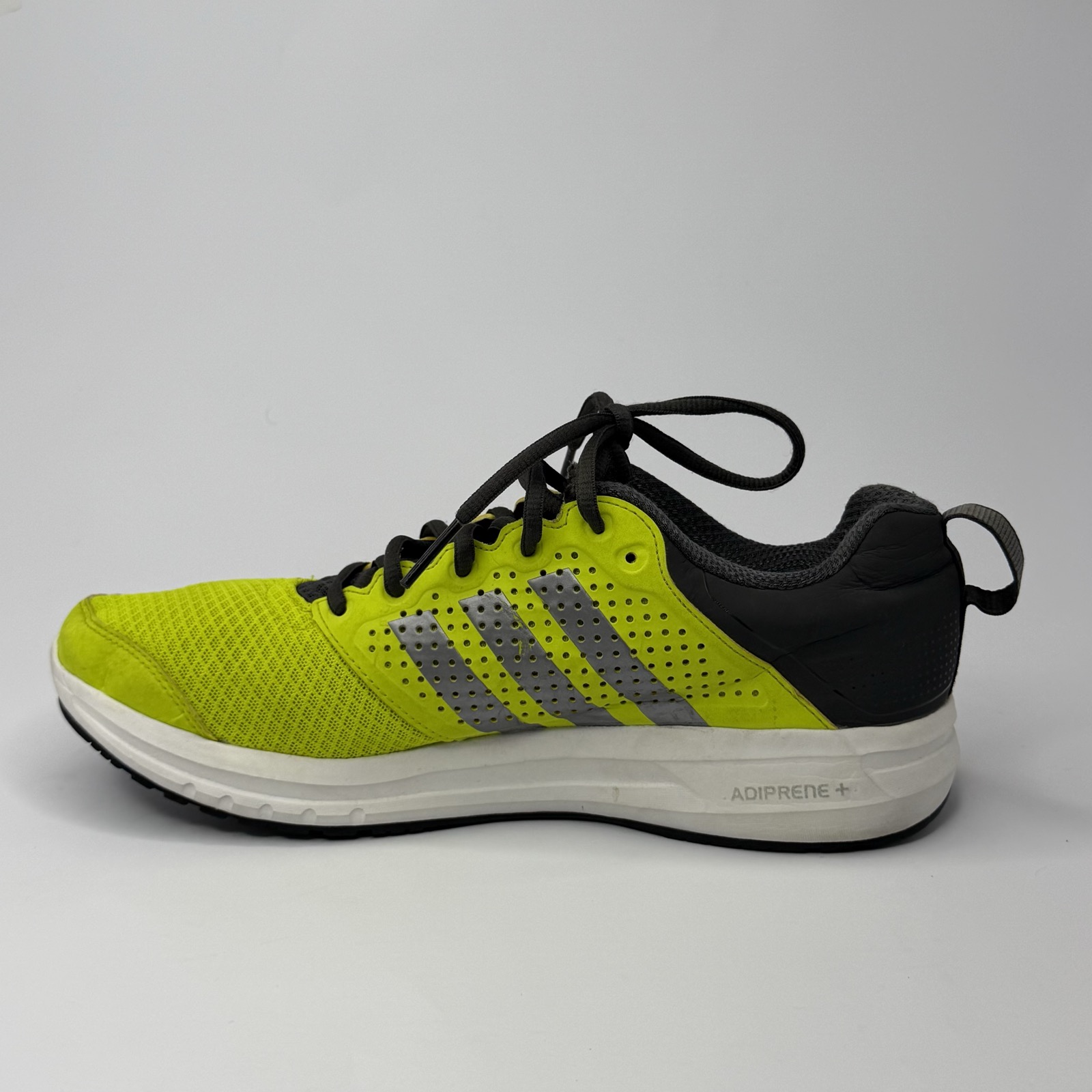 Madoru M (limon/black/white).