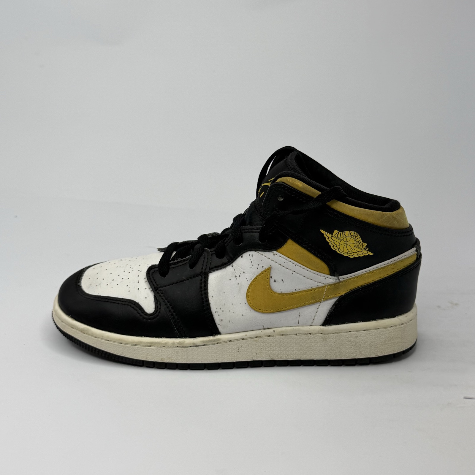 Air Jordan 1 Mid
