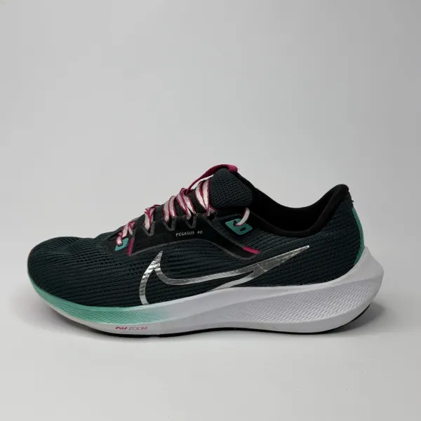 Nike Air Zoom Pegasus 40. Deep Jungle/Metallic Silver-Black- – used, Premium+ condition – size EU 41