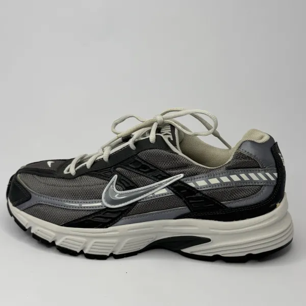 Nike Initiator running Cool Grey, Smoke Grey, And Photon Dust. – used, Premium+ condition – size EU 42