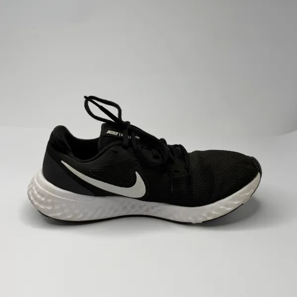 Nike revolution 5 Black White – used, Premium condition – size EU 39