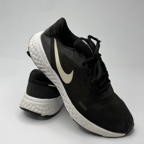 Nike revolution 5 Black White – used, Premium condition – size EU 39 – photo 3