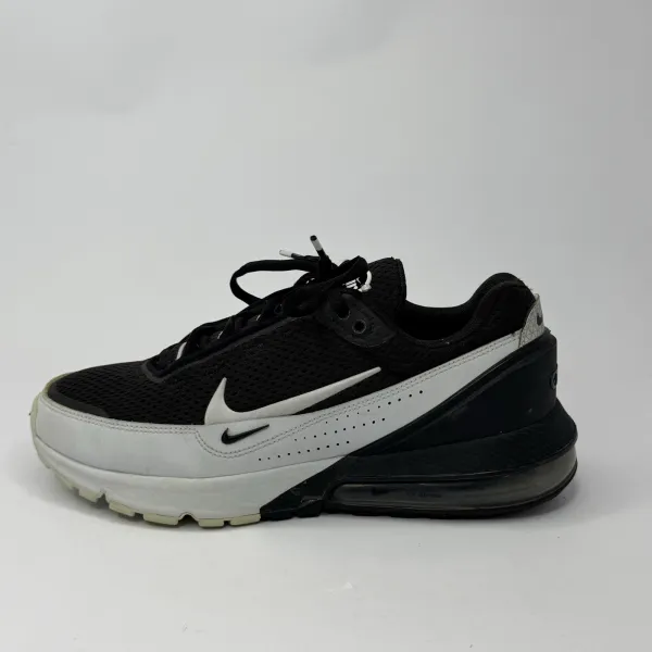 Nike Air Max Plus Black/White – used, Premium+ condition – size EU 42.5