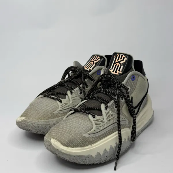 Nike Kyrie 4 Low Grey/White – used, Excellent condition – size EU 44 – photo 3