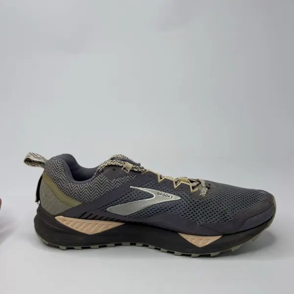 Brooks Cascadia 14  Primarily Grey With Pale Peach And Purple Accents. – used, Premium+ condition – size EU 39 – photo 2