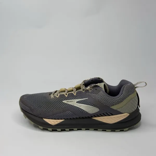 Brooks Cascadia 14  Primarily Grey With Pale Peach And Purple Accents. – used, Premium+ condition – size EU 39