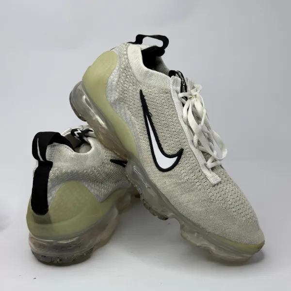 Nike VaporMax 2021 FK Metallic Silver/White/Black – used, Premium+ condition – size EU 42 – photo 4