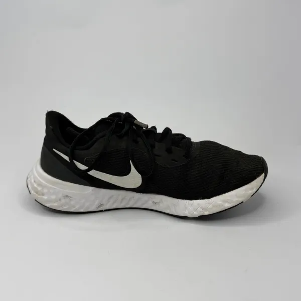 Nike Revolution 5 Black/White – used, Good condition – size EU 43 – photo 2